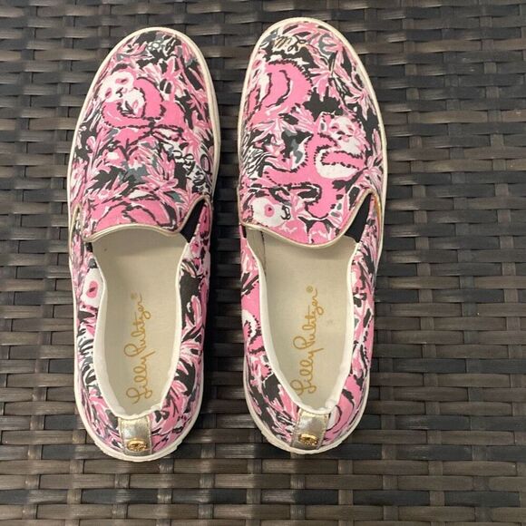 Lilly Pulitzer sneakers Julie hanging with my boo - Picture 4 of 6